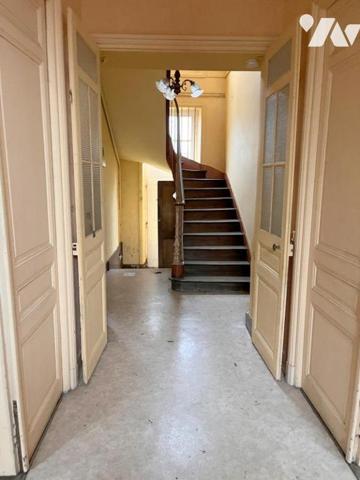 En plein centre et proche du port