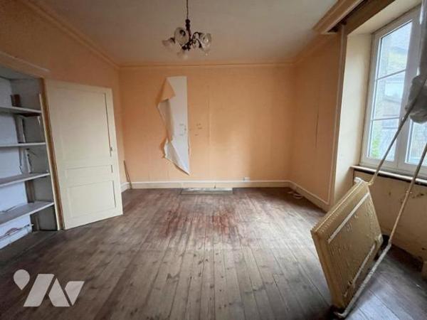 En plein centre et proche du port