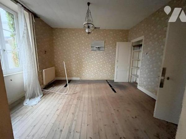 En plein centre et proche du port