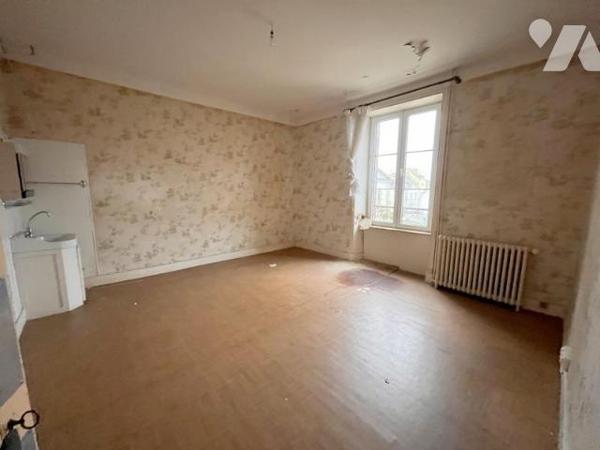 En plein centre et proche du port