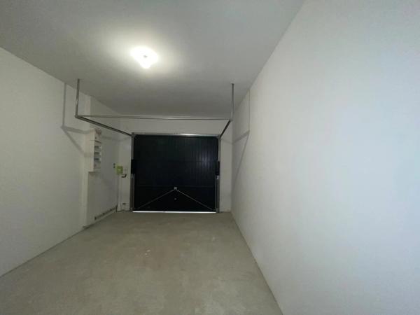 Location                                                      Maison
                        
                     4 pièces                      97 m2                     à Aigondigné
