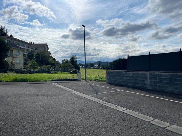 Terrain à ADE - constructions bois autorisées