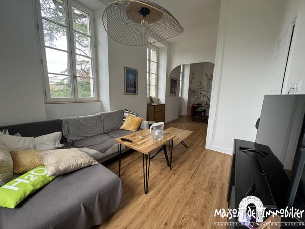 Location superbe appartement meublé - 3 chambres - 90m² - Hyper centre de COGNAC