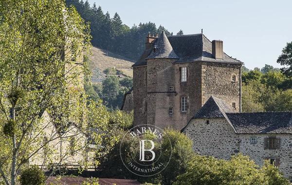 Cransac, Château 2 Chambres -  160 m² à vendre