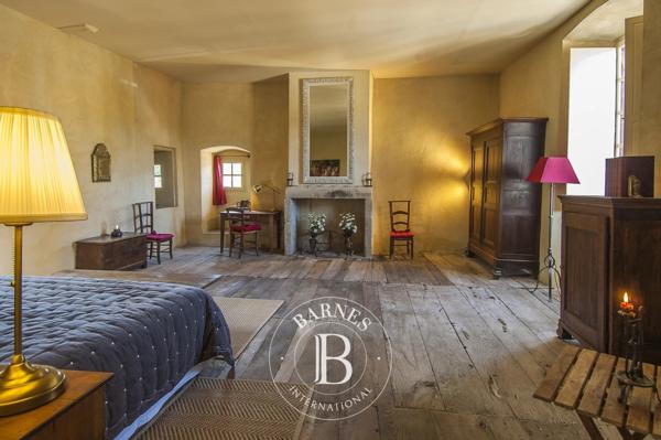 Cransac, Château 2 Chambres -  160 m² à vendre