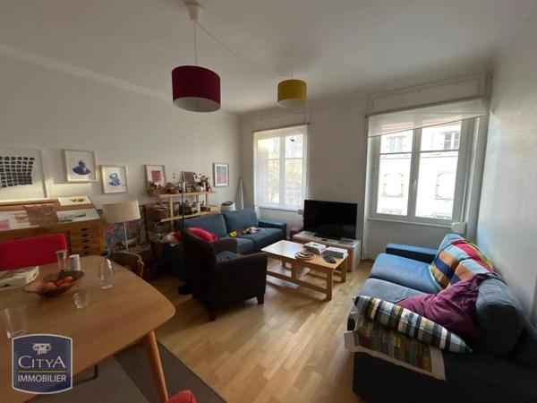 Appartement à louer 5 pièces 117.04m²