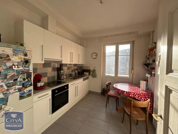 Appartement à louer 5 pièces 117.04m²