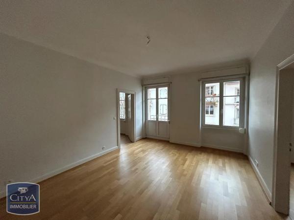 Appartement à louer 5 pièces 117.04m²