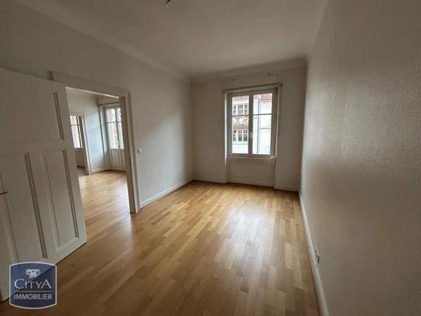 Appartement à louer 5 pièces 117.04m²