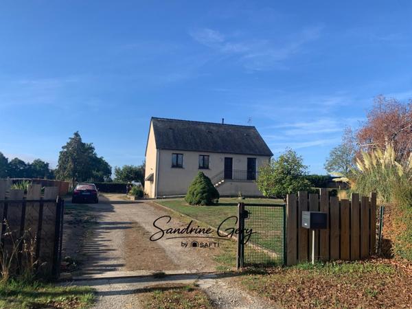 Aux portes de Pouancé : au calme, sans vis-à-vis et avec 2 800 m² de terrain !
