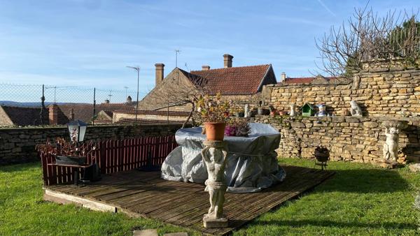 Immeuble à vendre ANNAY LA COTE (89)- Un Ensemble de 5 appartements loués-Jardin