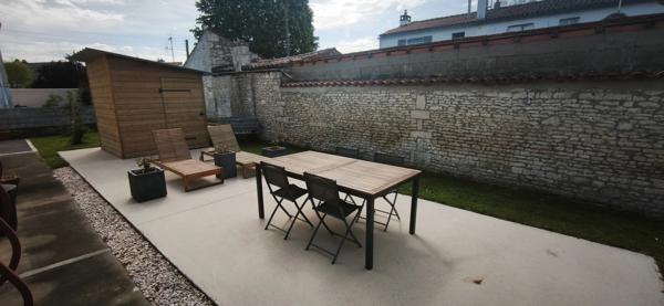 Maison indépendante rénovée avec goût – Secteur La Burgonce, Niort 5 pièces NIORT (79)