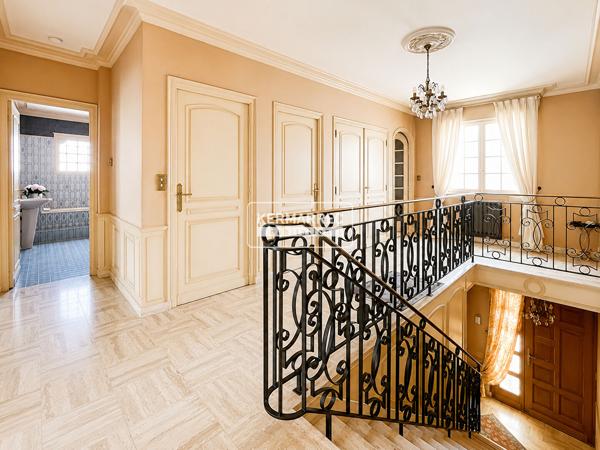 Maison 6 pièces – 180 m² environ à Rennes (ref : 40570)