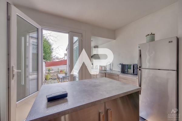 Maison Rueil Malmaison 6 pièce(s) 122 m2 895 000 € **  - Référence  19567