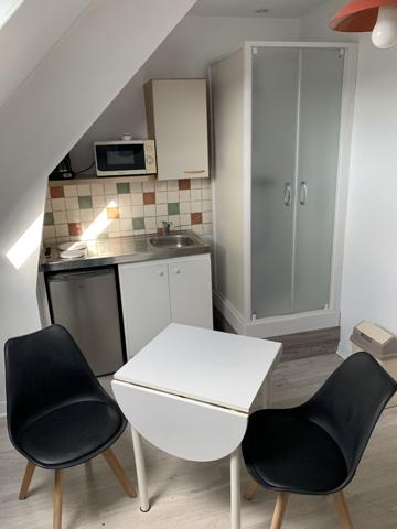 A VENDRE Dans immeuble en CENTRE VILLE 4 chambres 50000 SAINT LO INVESTISSEURS