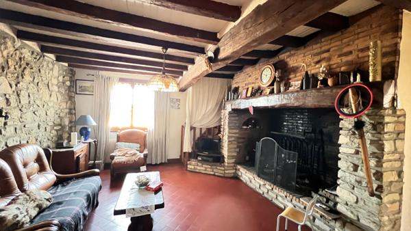 BEAUVAIS PROCHE.... Maison 7 Pièces, Salon cathédrale, cuisine, 3 chambres, jardin 730 m2, dépendances