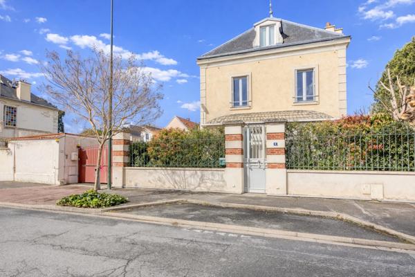 Bourg-la-Reine (92340) BOURG-LA-REINE CENTRE – Maison ancienne 5 chambres et beau jardin