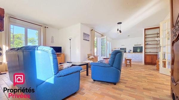Maison Etaules 6 pièce(s) 161 m2 Terrain de 1945m2 + Piscine