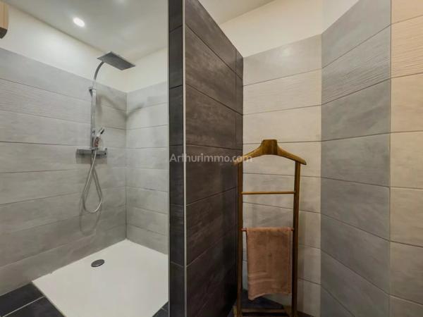 Vente                                                      Appartement
                        
                     4 pièces                      91 m2                     à Draguignan