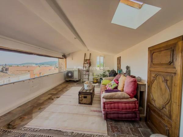 Vente                                                      Appartement
                        
                     4 pièces                      91 m2                     à Draguignan