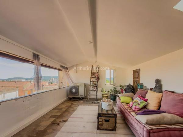 Vente                                                      Appartement
                        
                     4 pièces                      91 m2                     à Draguignan