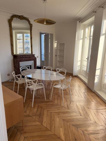 APPARTEMENT HAUSSMANNIEN RÉNOVÉ - JARDIN DU LUXEMBOURG x 5 PIECES - 3 CHBRES - 2 SDB