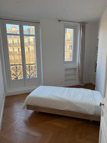 APPARTEMENT HAUSSMANNIEN RÉNOVÉ - JARDIN DU LUXEMBOURG x 5 PIECES - 3 CHBRES - 2 SDB