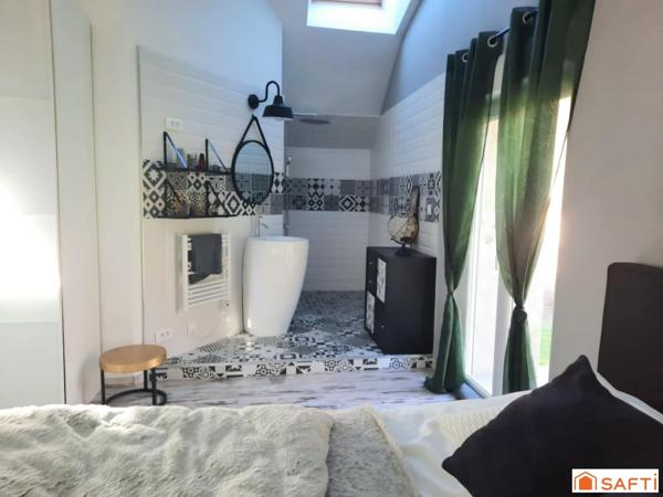 Bien d'exception - 4 Salles de bain/eau - 7 903 m2 de parc