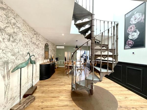 MAISON INTRA-MUROS AVEC PATIO ET PISCINE
