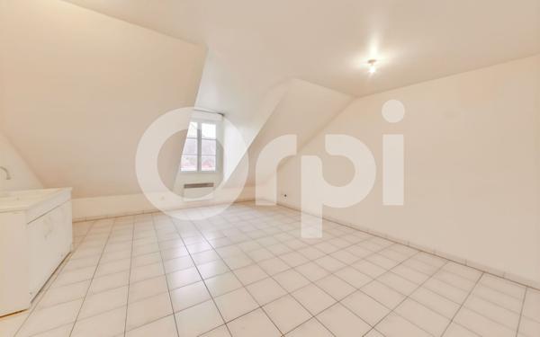 Appartement à louer    2 pièces • 43,32 m2 Nanteuil-le-Haudouin