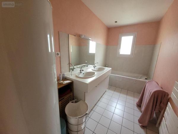 Maison à vendre à Sablé-sur-Sarthe dans la Sarthe (72300), ref : 72068-2157