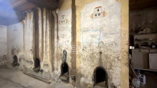 A VENDRE - TRESSERRE - GRANGE EN PIERRE A RENOVER