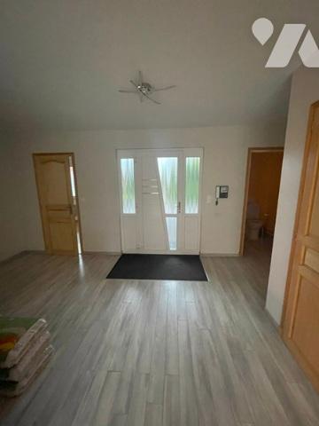 UN LOT DE DEUX MAISONS A USAGE D'HABITATION