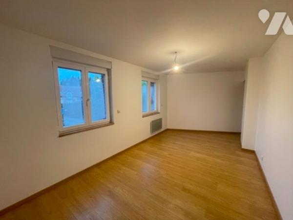 UN LOT DE DEUX MAISONS A USAGE D'HABITATION