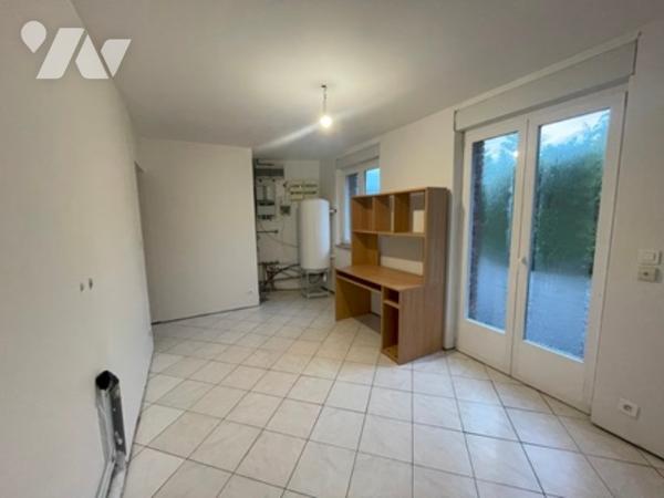 UN LOT DE DEUX MAISONS A USAGE D'HABITATION