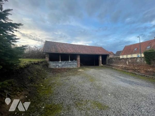 UN LOT DE DEUX MAISONS A USAGE D'HABITATION