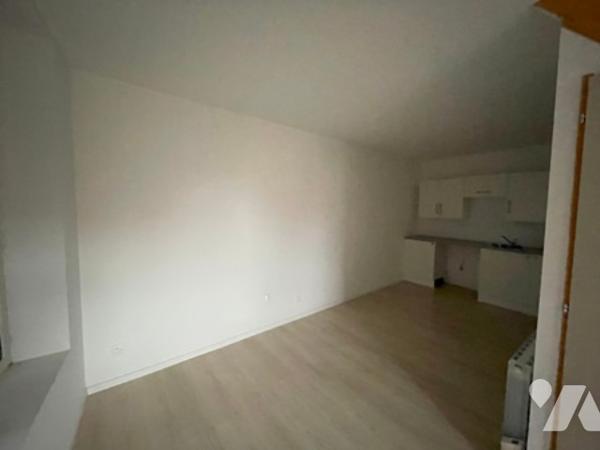 UN LOT DE DEUX MAISONS A USAGE D'HABITATION