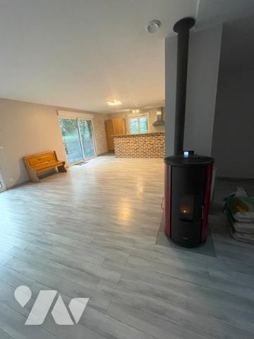 UN LOT DE DEUX MAISONS A USAGE D'HABITATION