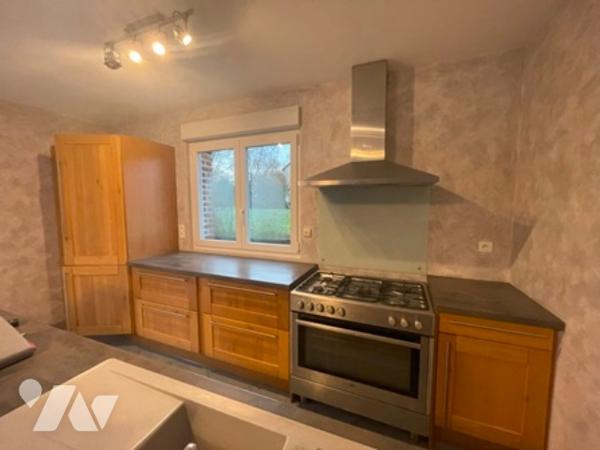 UN LOT DE DEUX MAISONS A USAGE D'HABITATION