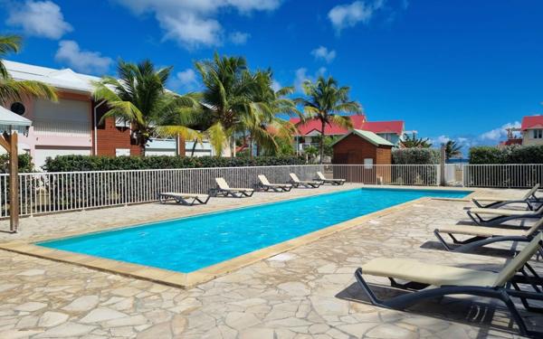 Appartement à vendre    3 pièces • 60 m2 Saint-François