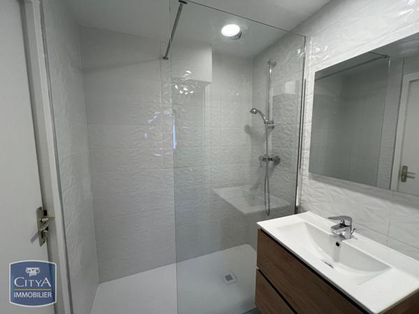 Location appartement Saint-Martin-d'Hères (38400) 1 pièce 17.6m²