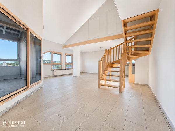 Appartement esprit maison – Dernier étage, standing et volumes rares