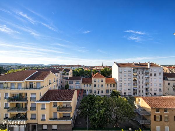 Appartement esprit maison – Dernier étage, standing et volumes rares