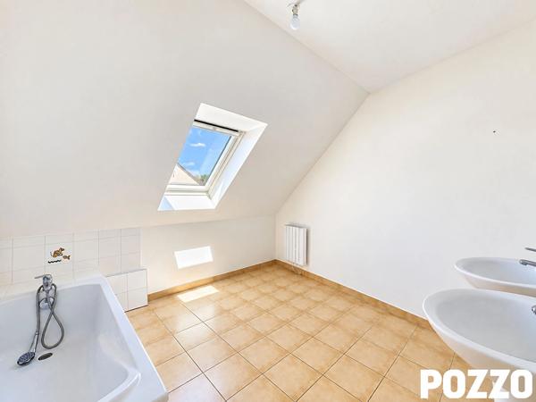 À VENDRE - Maison dans le bourg de Bréhal avec vie de plain-pied ! BREHAL