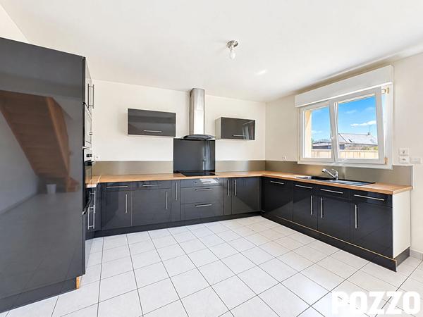 À VENDRE - Maison dans le bourg de Bréhal avec vie de plain-pied ! BREHAL