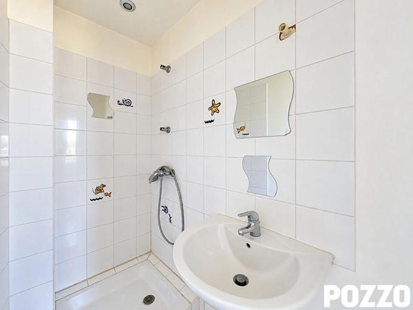 À VENDRE - Maison dans le bourg de Bréhal avec vie de plain-pied ! BREHAL