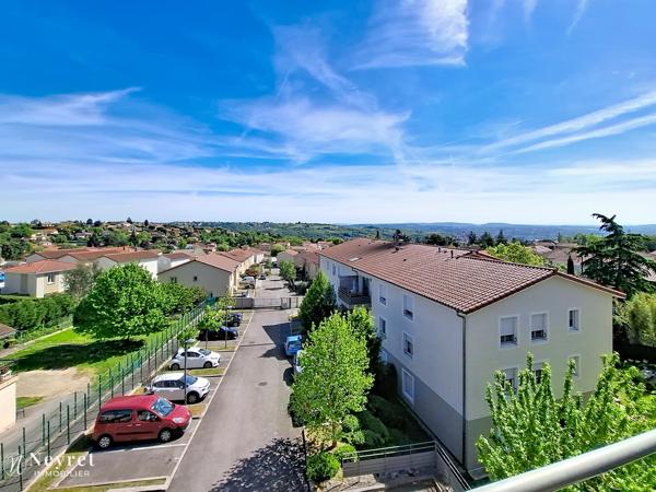 Opportunité à saisir pour investissement locatif, T2 de 41,70 m² avec terrasse, garage et parking