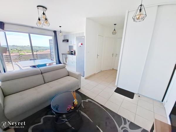 Opportunité à saisir pour investissement locatif, T2 de 41,70 m² avec terrasse, garage et parking