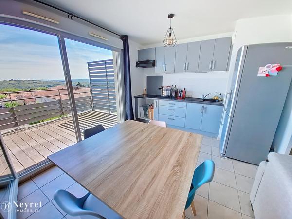 Opportunité à saisir pour investissement locatif, T2 de 41,70 m² avec terrasse, garage et parking