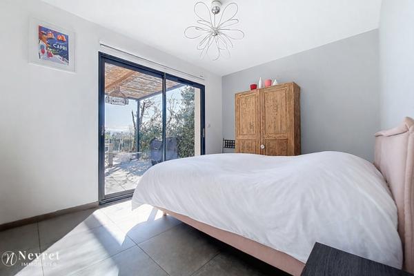 Ternay – Villa contemporaine d’exception avec piscine et jardin paysager
